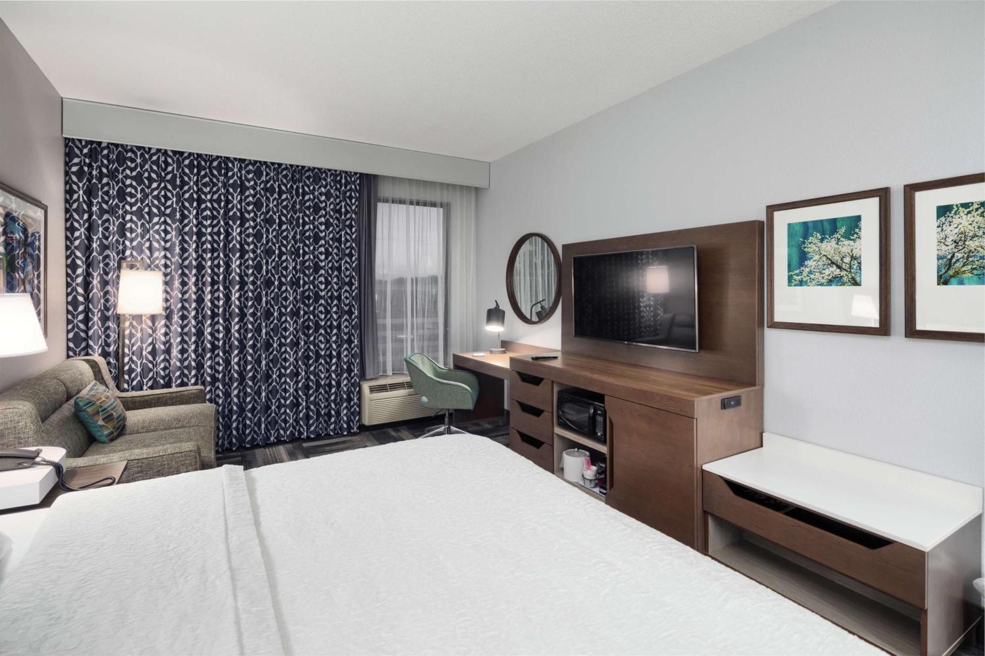 Hampton Northeast Hotel